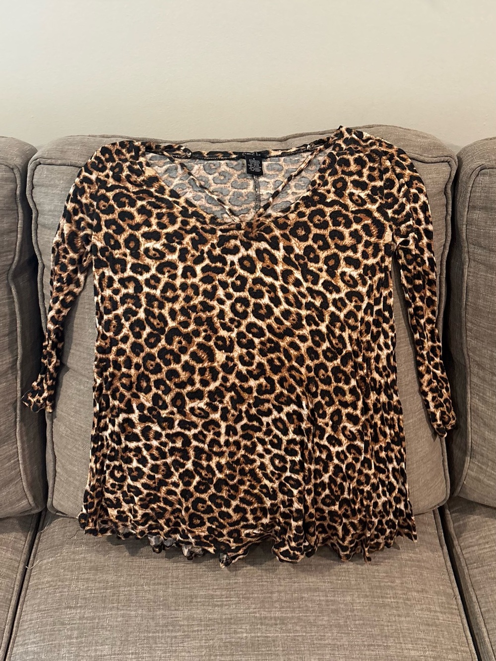 Leopard Print V-Neck Women’s Top - Brown/Black